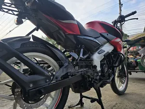 Bajaj Pulsar NS 160 2022 Red