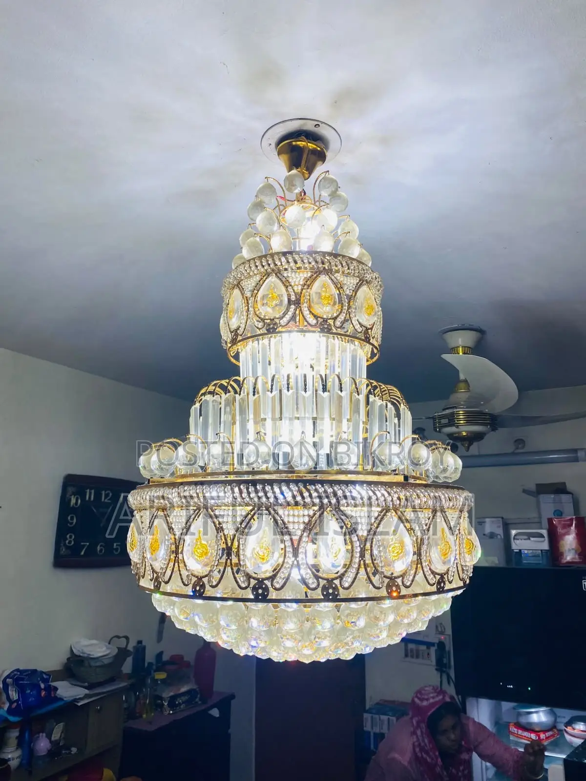ক্রিস্টাল ঝাড়বাতি