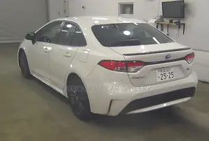 Toyota Corolla 2021 Pearl