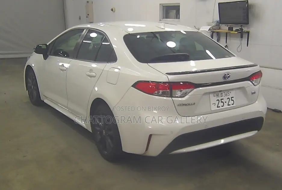 Toyota Corolla 2021 Pearl