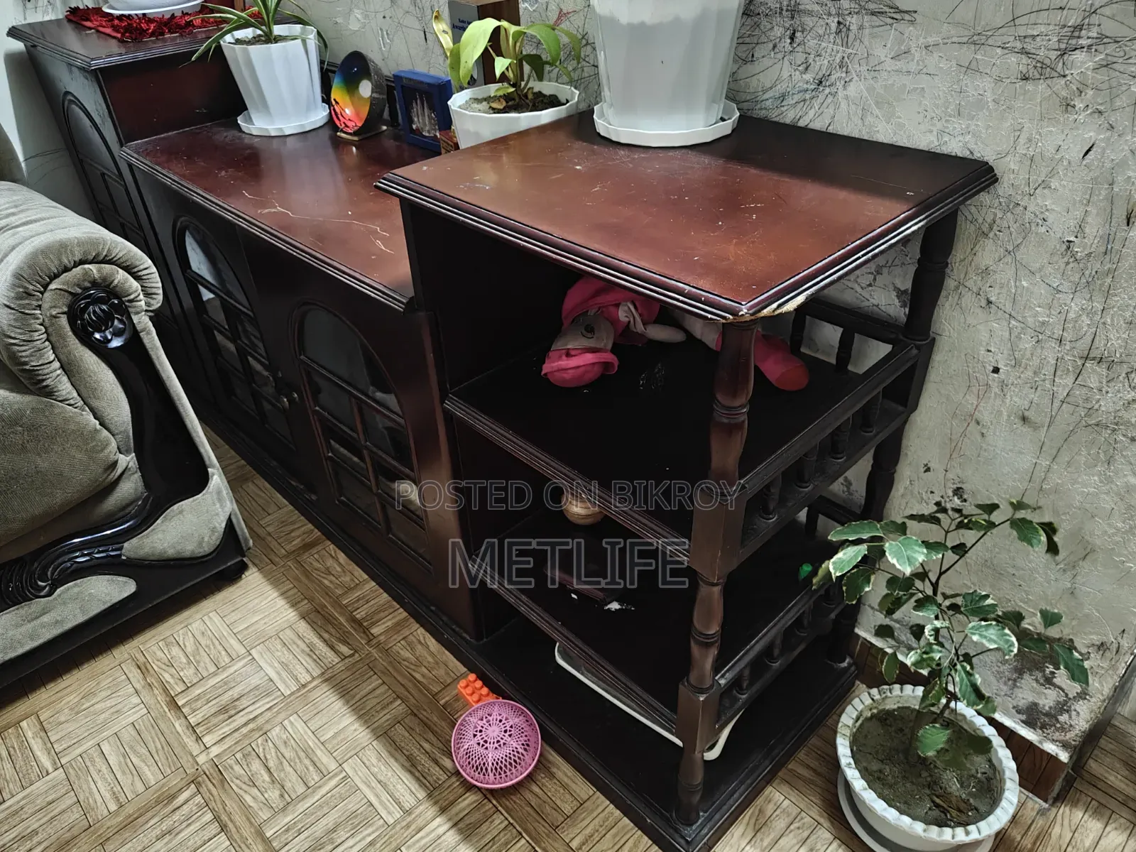 Showcase Used