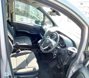 Toyota Noah 2.0 FWD (8 Seater) 2021 Silver