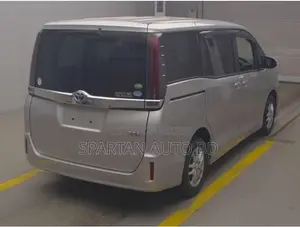 Toyota Noah 2021 Silver