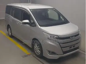 Toyota Noah 2021 Silver