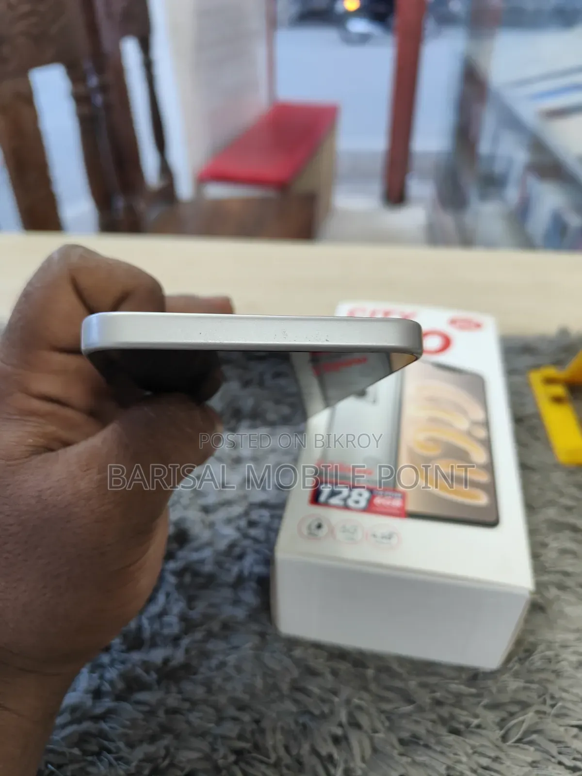 আইটেল সিটি ১০০ ১২৮ জিবি সিলভার