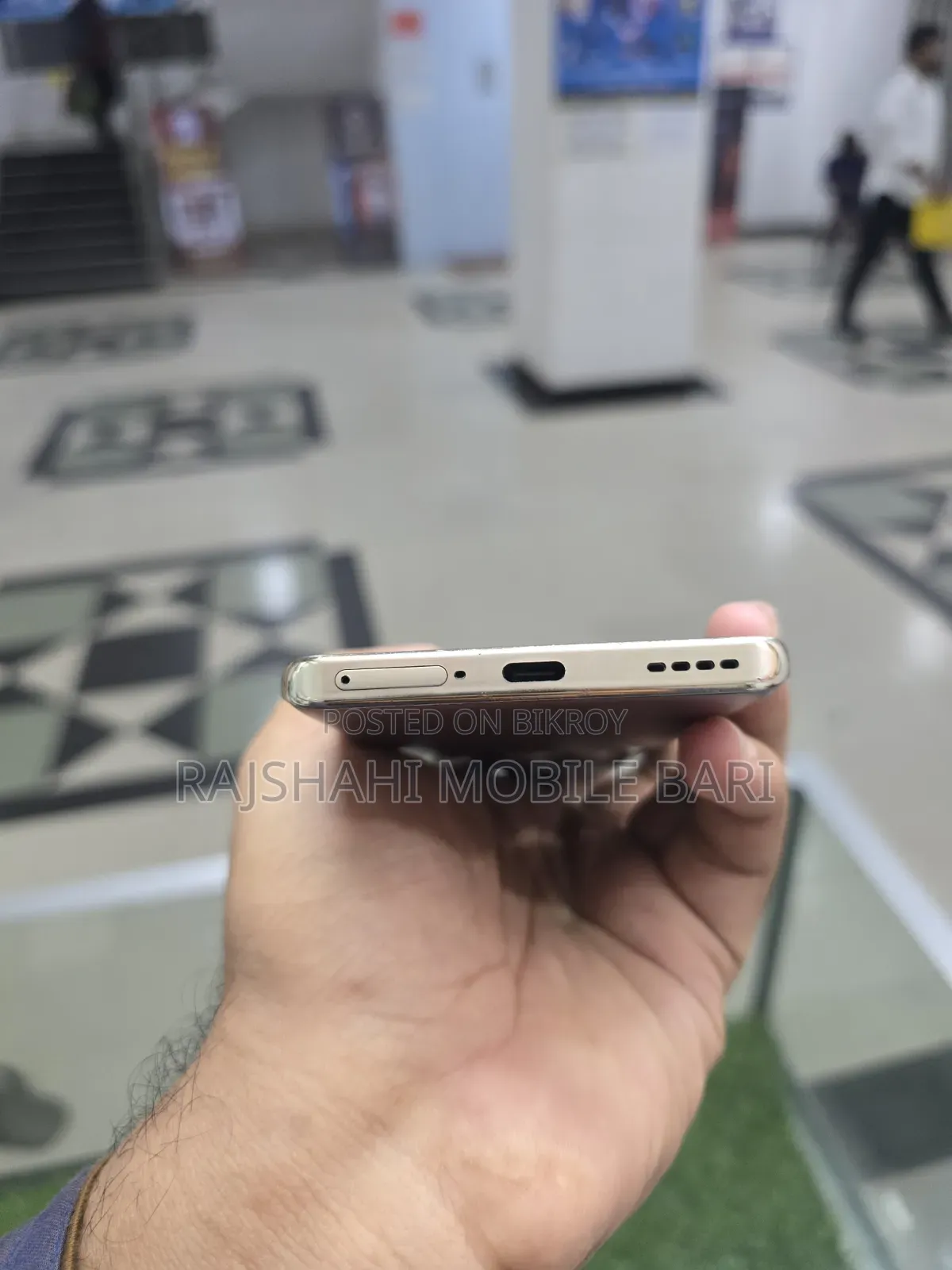 রিয়েলমি পি১ প্রো ১২৮ জিবি গোল্ড