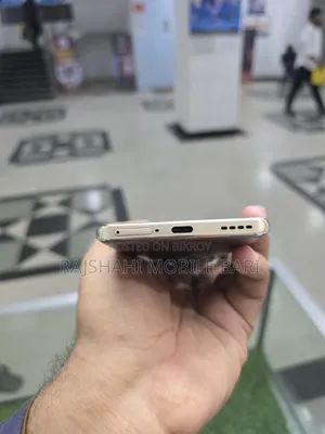 রিয়েলমি পি১ প্রো ১২৮ জিবি গোল্ড