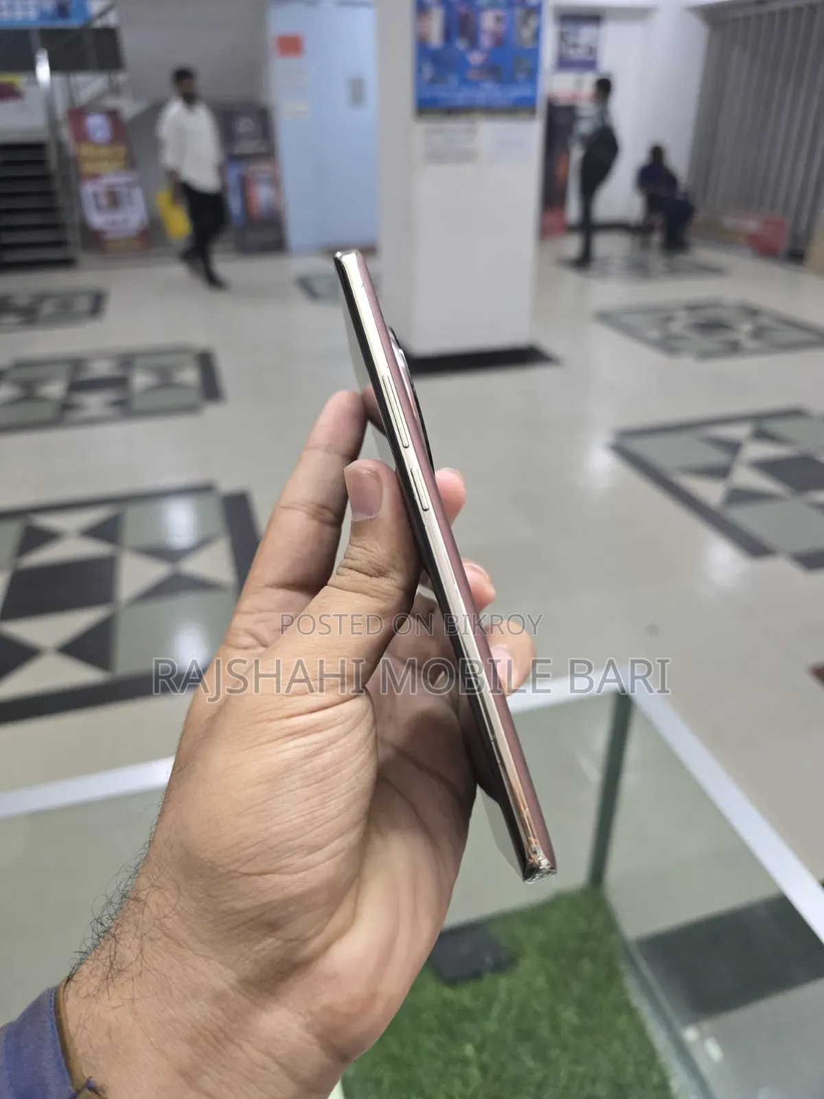 রিয়েলমি পি১ প্রো ১২৮ জিবি গোল্ড