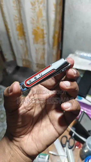 প্রিমিয়াম ডিজাইনের স্টেইনলেস স্টিল নেইল কাটার - ফ্রেশ কন্ডিশন