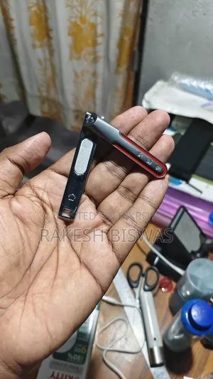 প্রিমিয়াম ডিজাইনের স্টেইনলেস স্টিল নেইল কাটার - ফ্রেশ কন্ডিশন