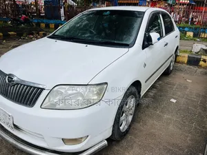 Toyota Corolla 2004 White