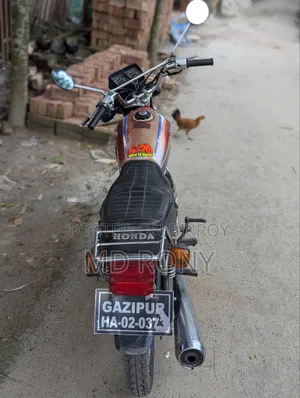 Honda 2003 Red