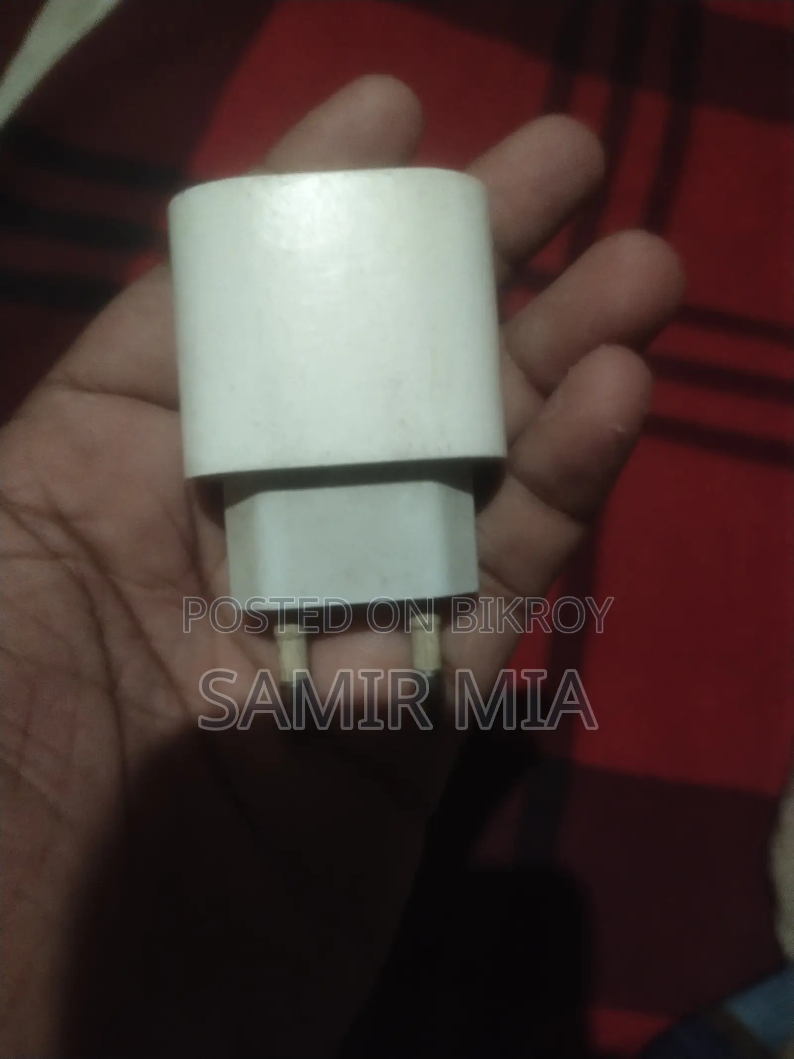 Apple 20 Watt Adapter