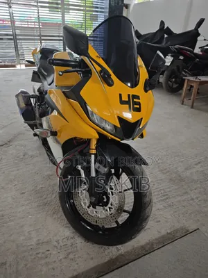 Yamaha R15 V3 2022 Yellow