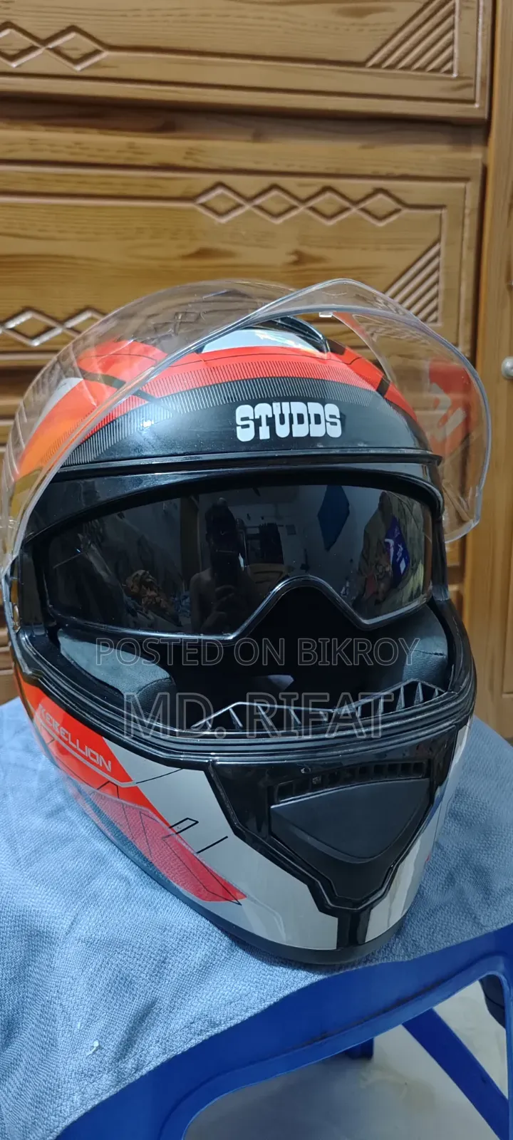 Helmet {STUDDS}