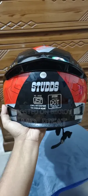 Helmet {STUDDS}