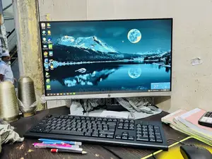Desktop Computer HP 200 G4 22 All-in-One 16GB Intel Core I7 HDD+SSD 1T
