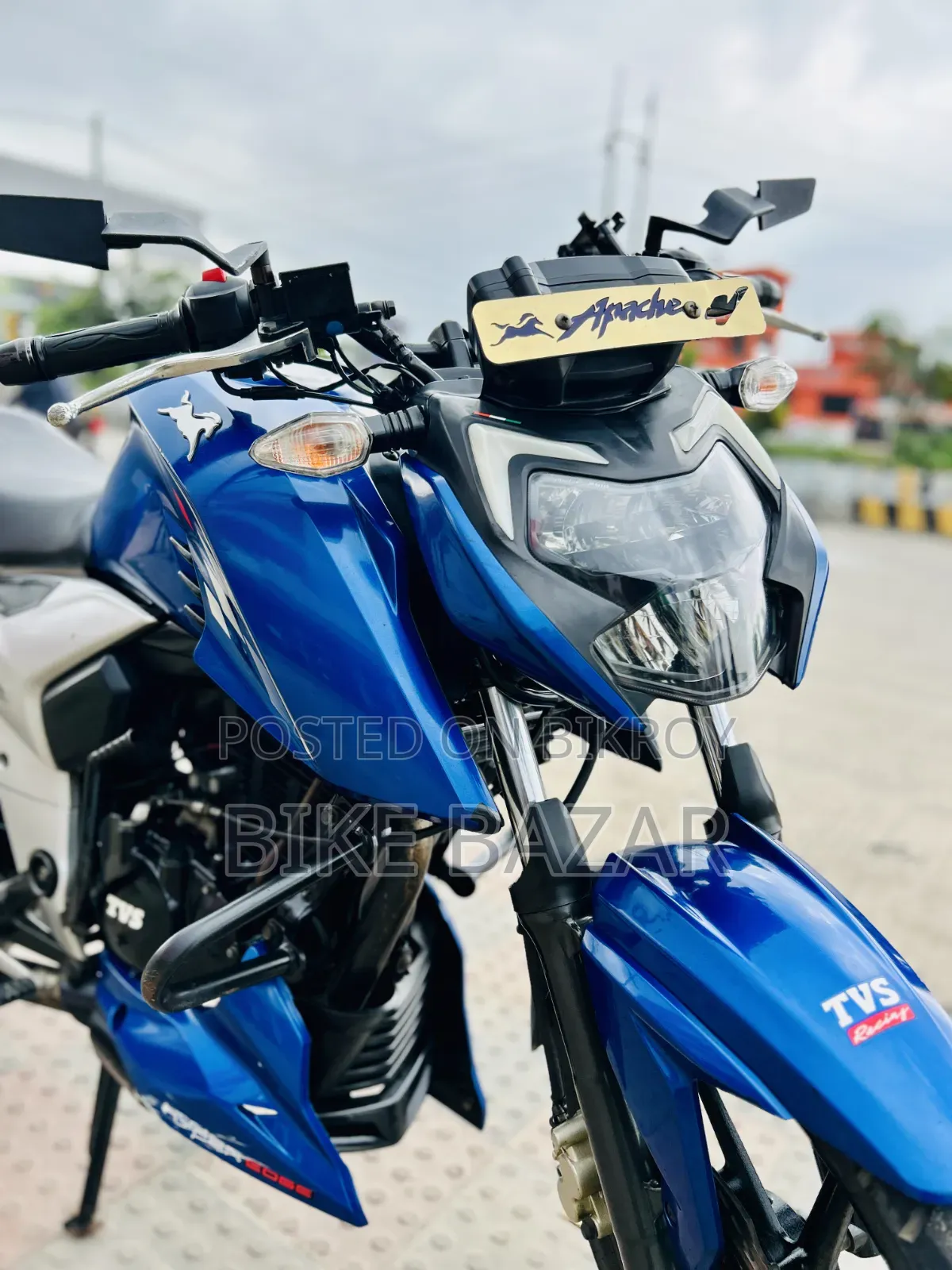 TVS Apache 160 4V 2023 Blue