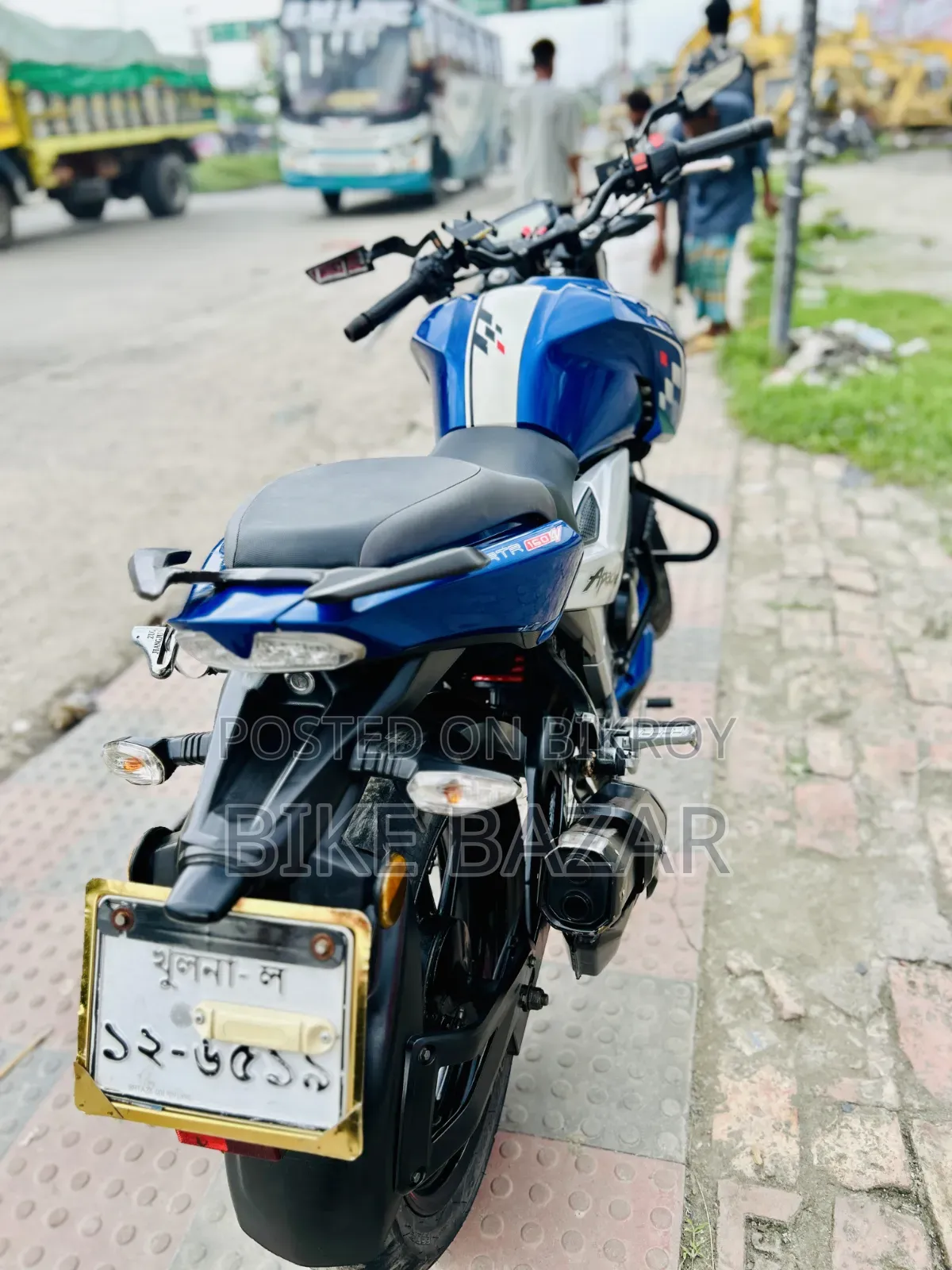 TVS Apache 160 4V 2023 Blue