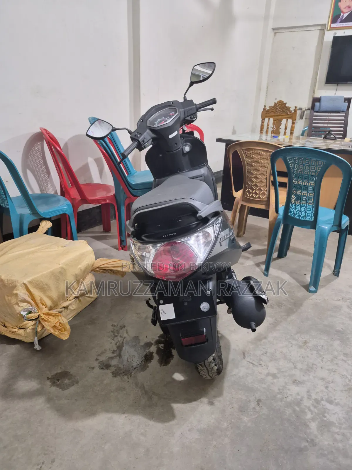 New Hero Pleasure 2024 Black