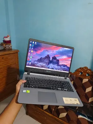 Laptop ASUS X501U 8GB Intel Core I5 SSD 250GB