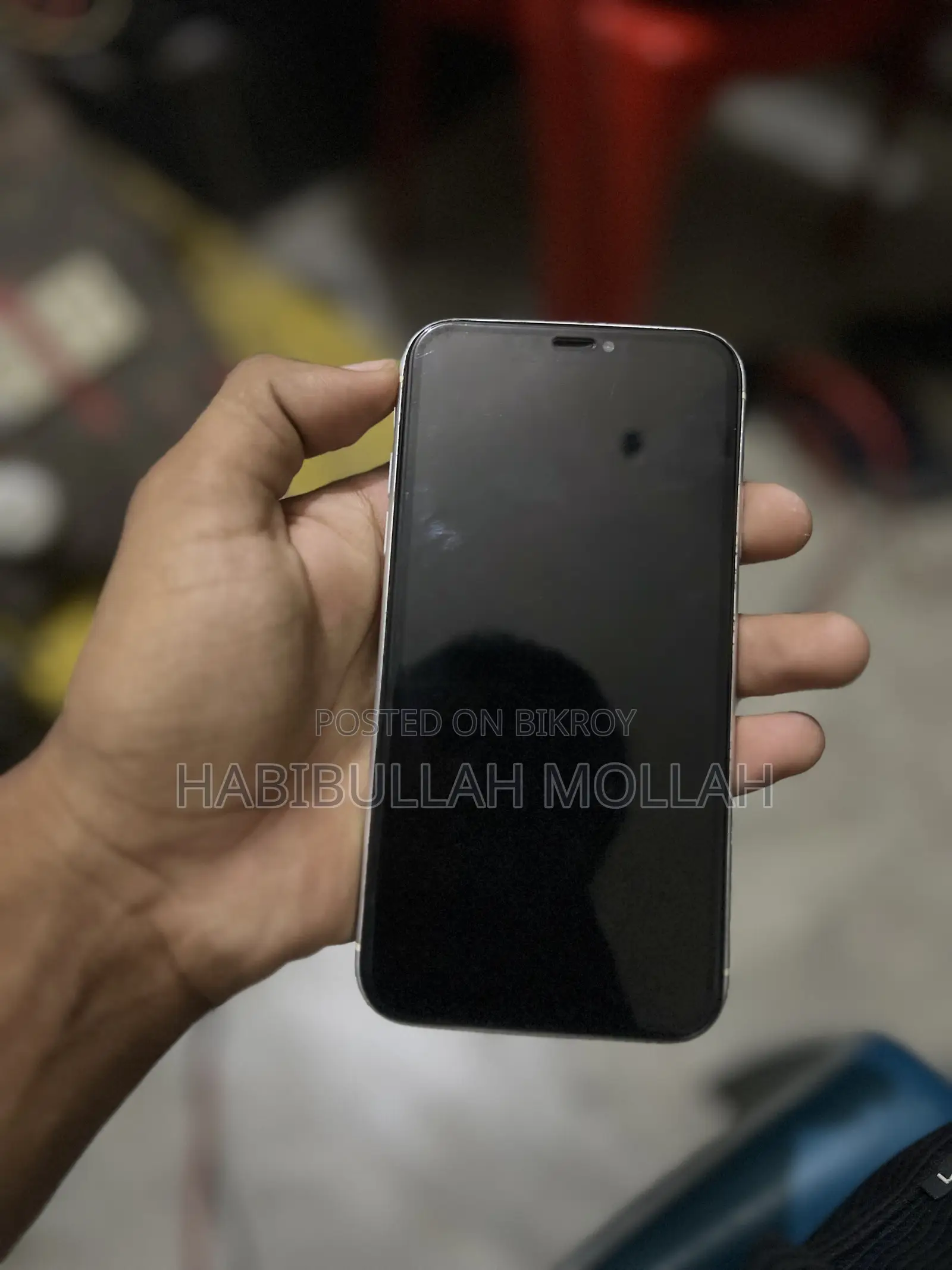 Apple iPhone XR 64 GB White