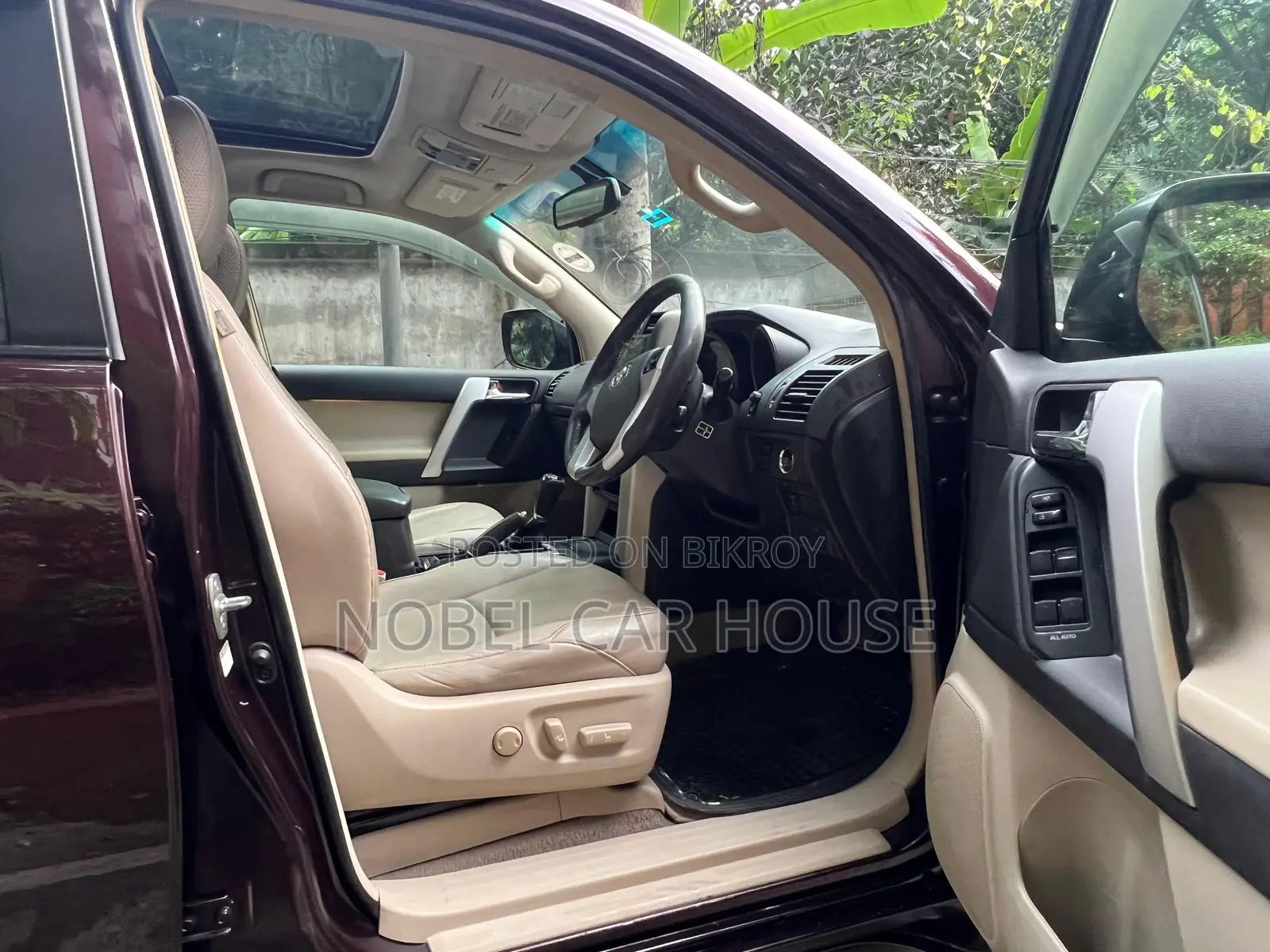 Toyota Land Cruiser Prado 2011 Maroon