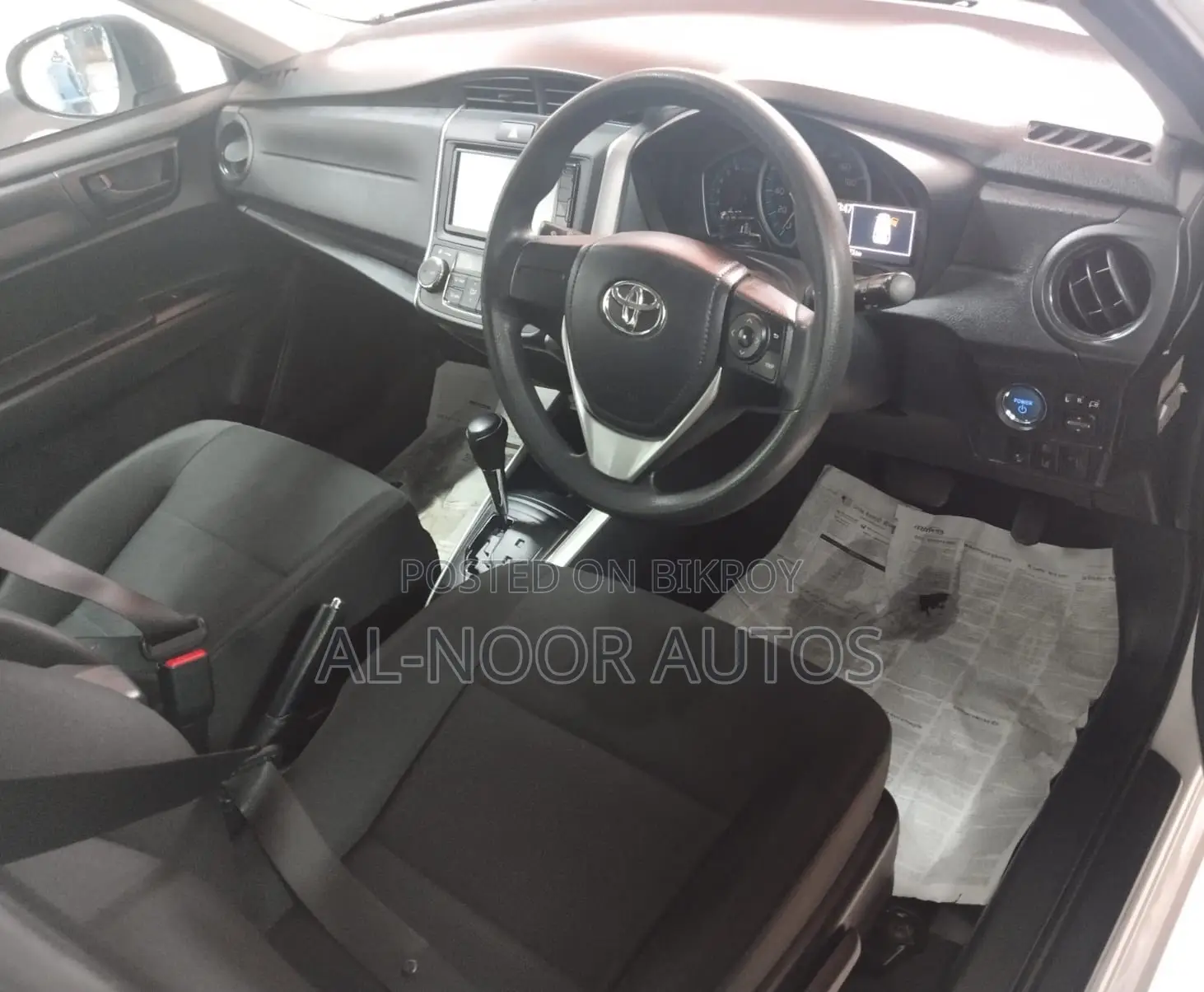Toyota Corolla Fielder 1.5 Hybrid FWD 2021 White