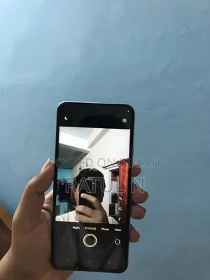 ভিভো ওয়াই১৮ ১২৮ জিবি নীল