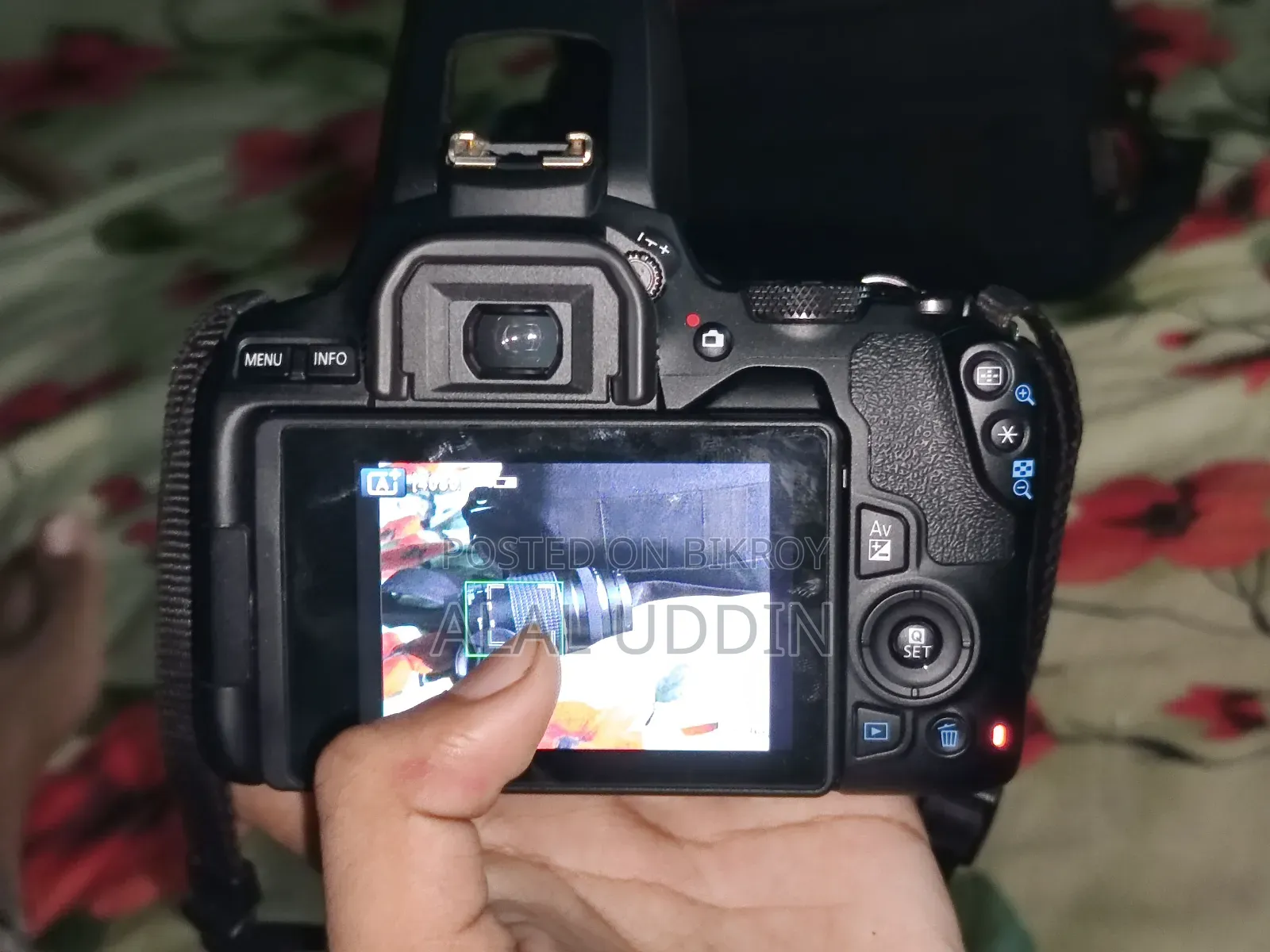 Canon EOS 250 D