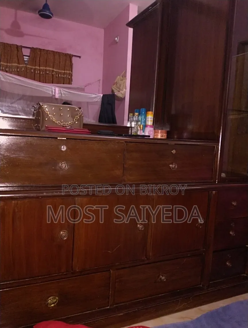 ড্রেসিং টেবিল+ কেবিনেট