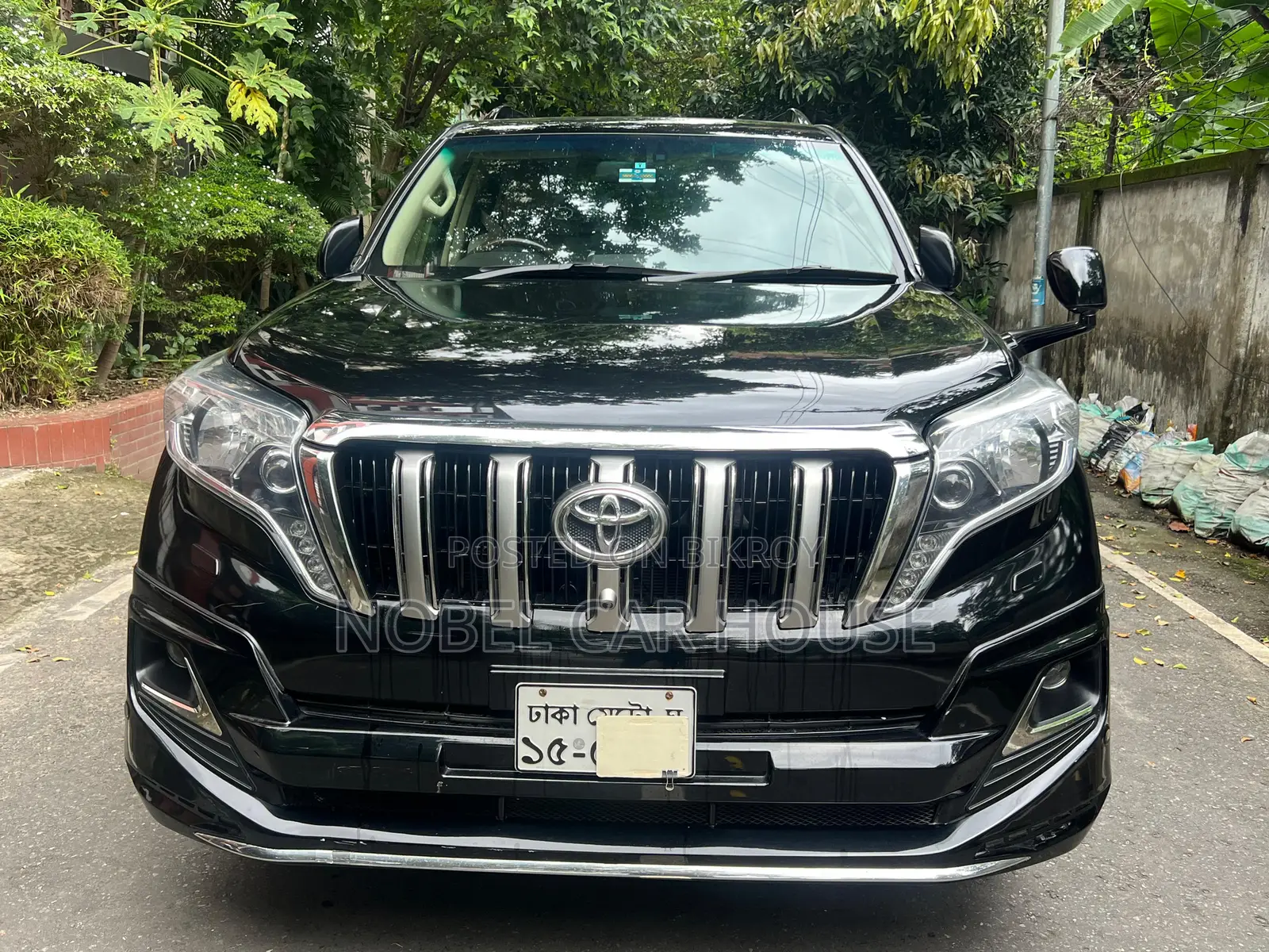 Toyota Land Cruiser Prado 2011 Black