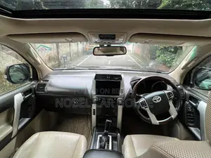 Toyota Land Cruiser Prado 2011 Black