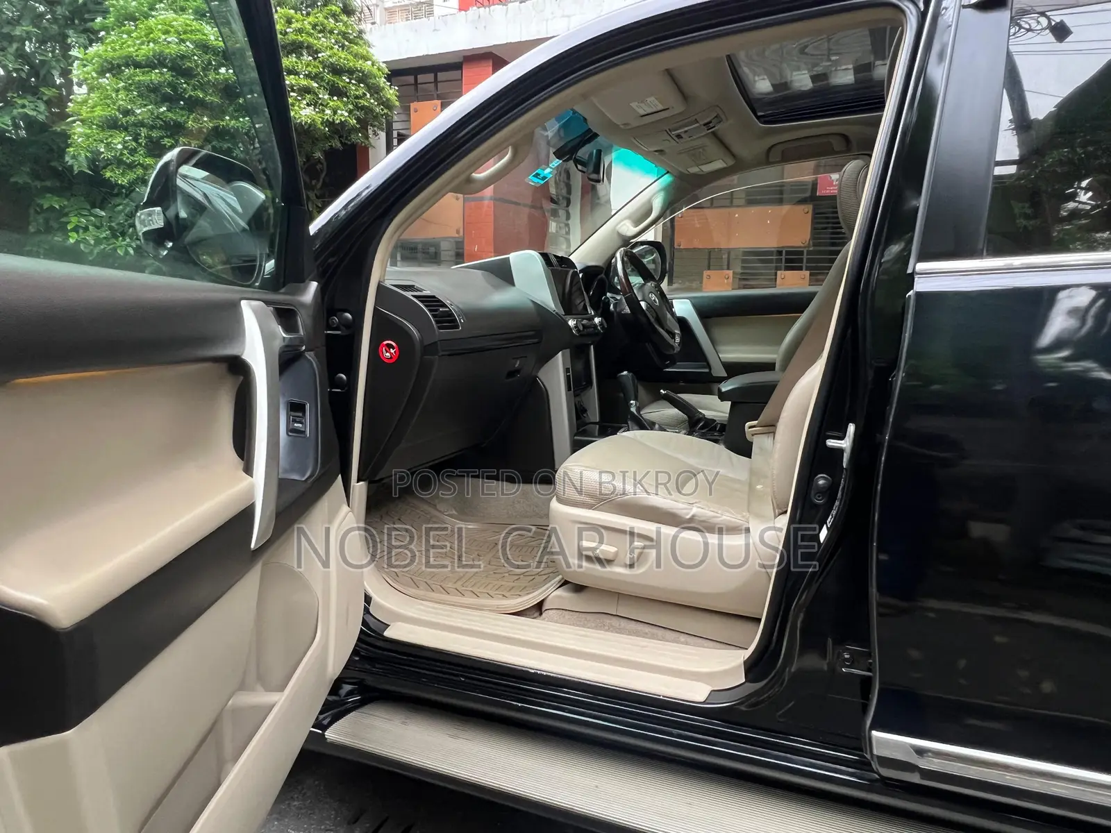 Toyota Land Cruiser Prado 2011 Black