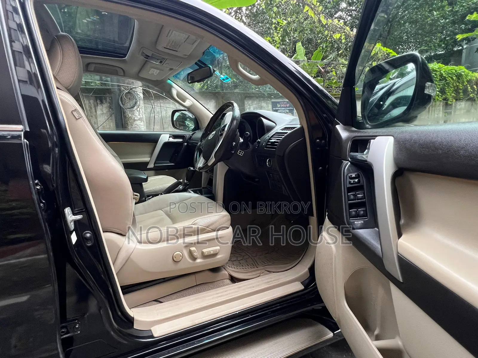 Toyota Land Cruiser Prado 2011 Black