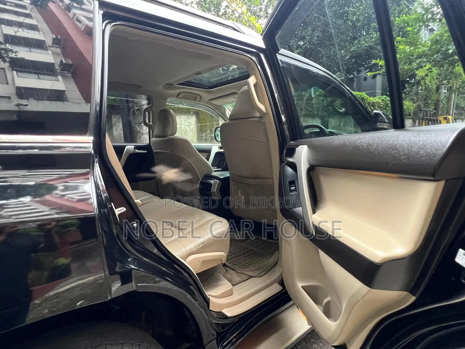 Toyota Land Cruiser Prado 2011 Black