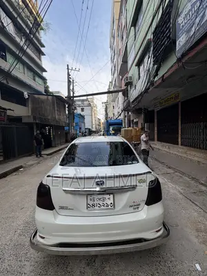 Toyota Axio 2016 Pearl