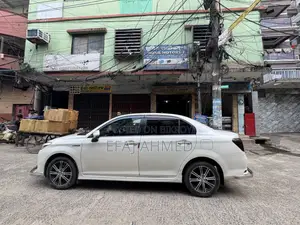 Toyota Axio 2016 Pearl