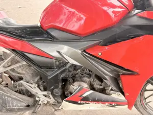 Honda CBR 2021 Red