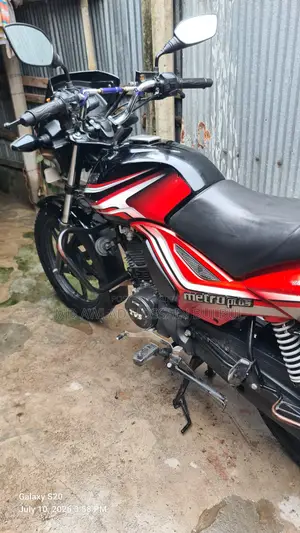 TVS Metro Plus 2020 Red
