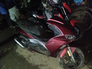 Italjet Dragster 125 ২০১৮ লাল