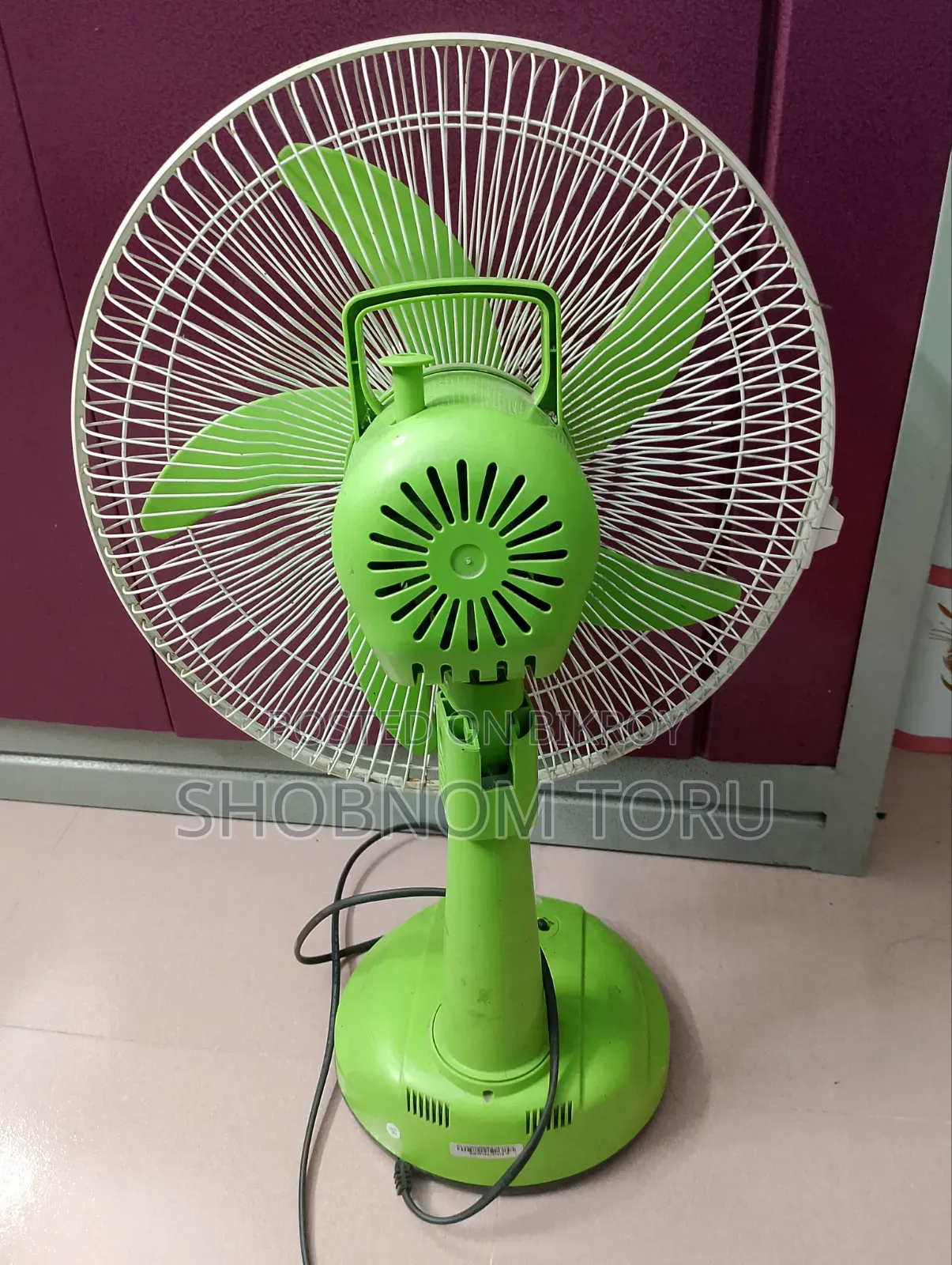 Walton 14" Table Fan