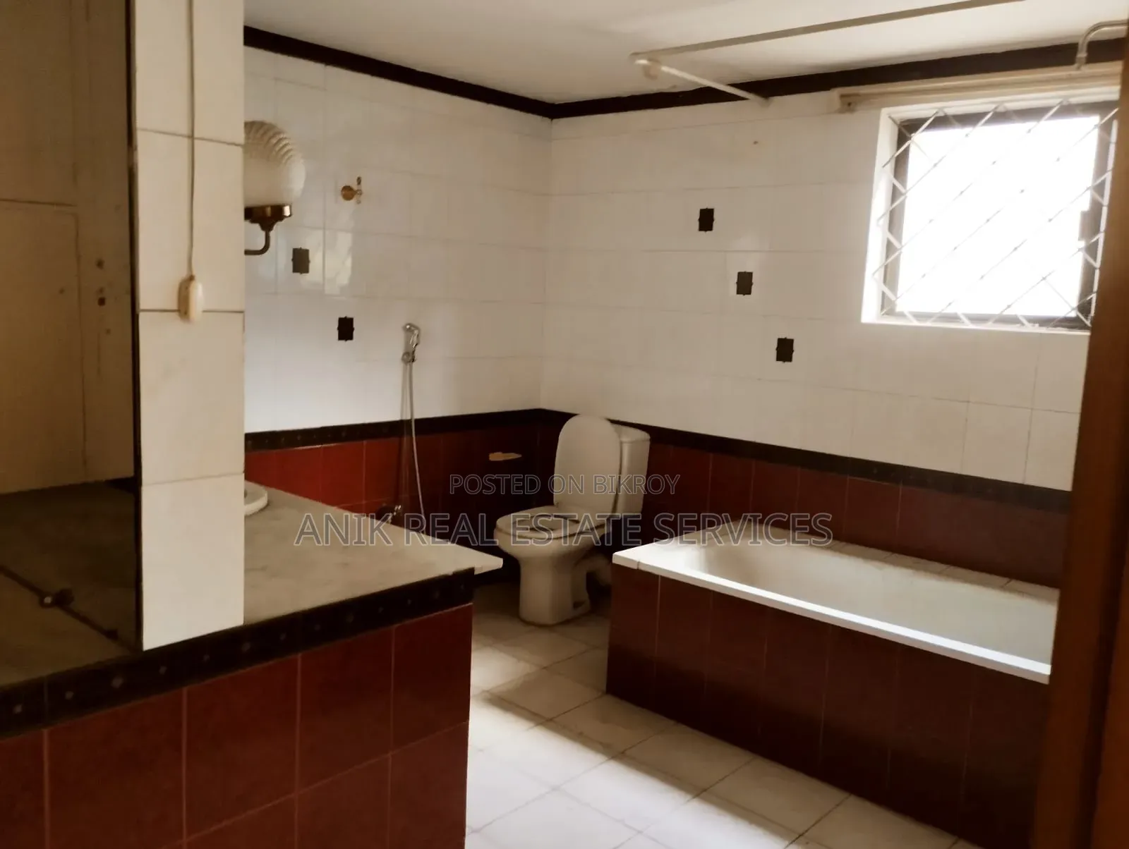 5bdrm House in Anik Real Estate, Gulshan for Rent