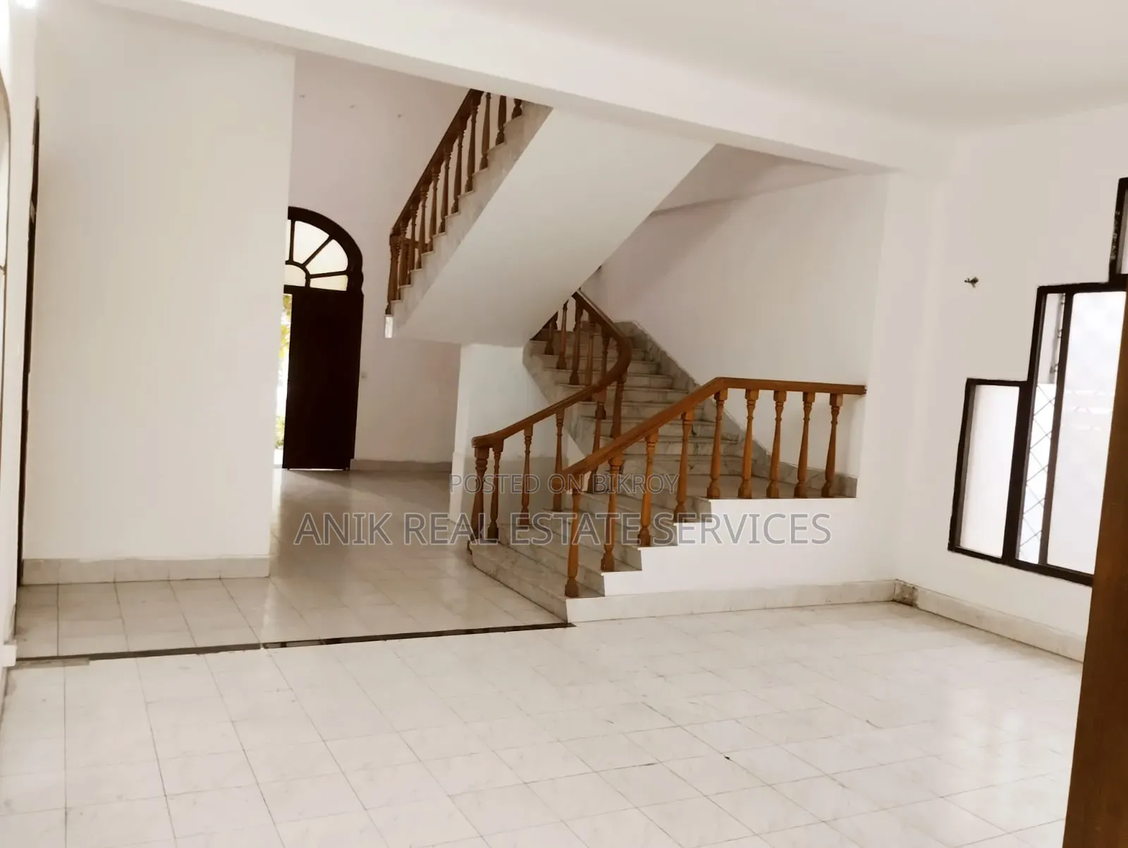 5bdrm House in Anik Real Estate, Gulshan for Rent