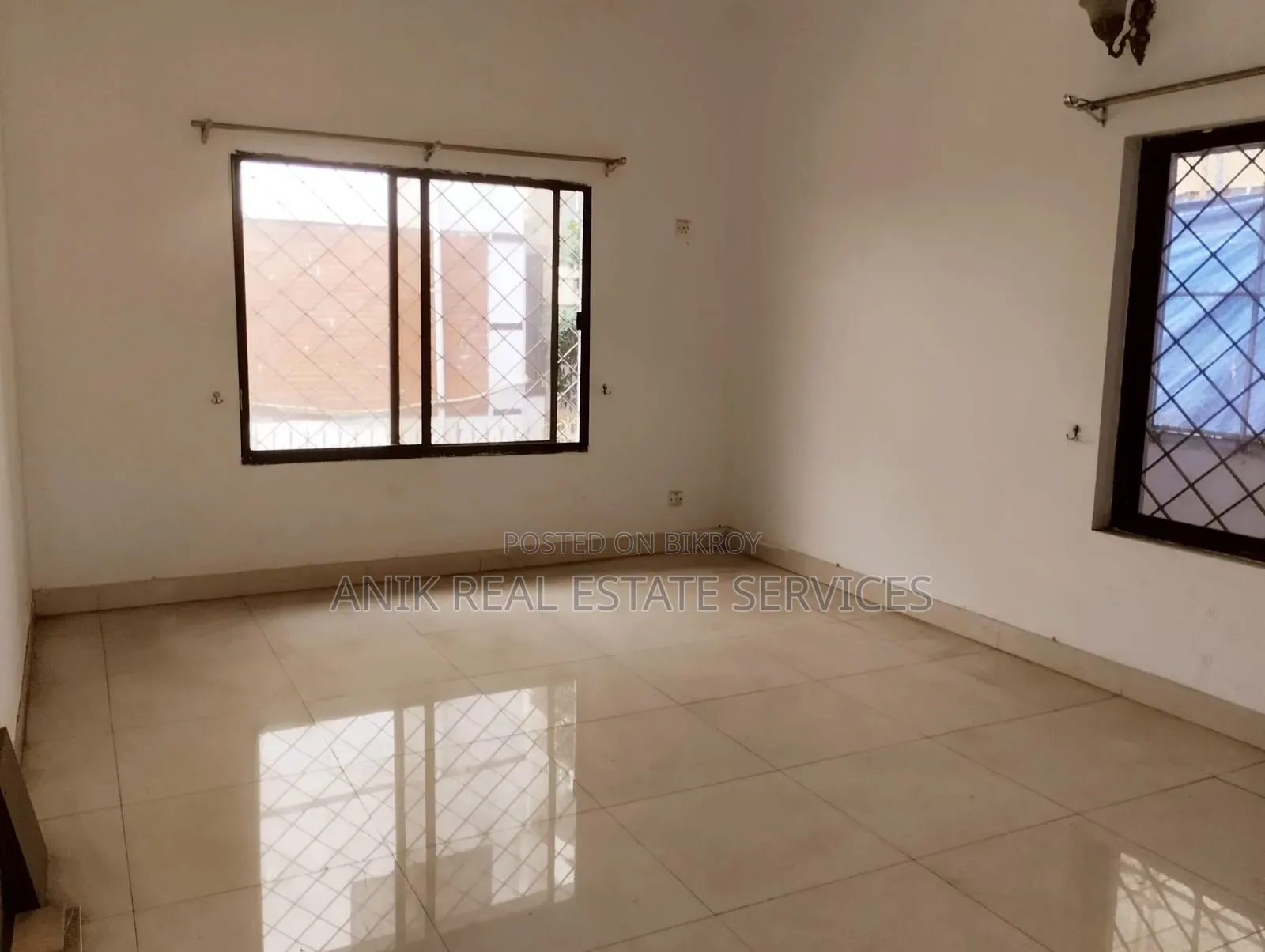 5bdrm House in Anik Real Estate, Gulshan for Rent