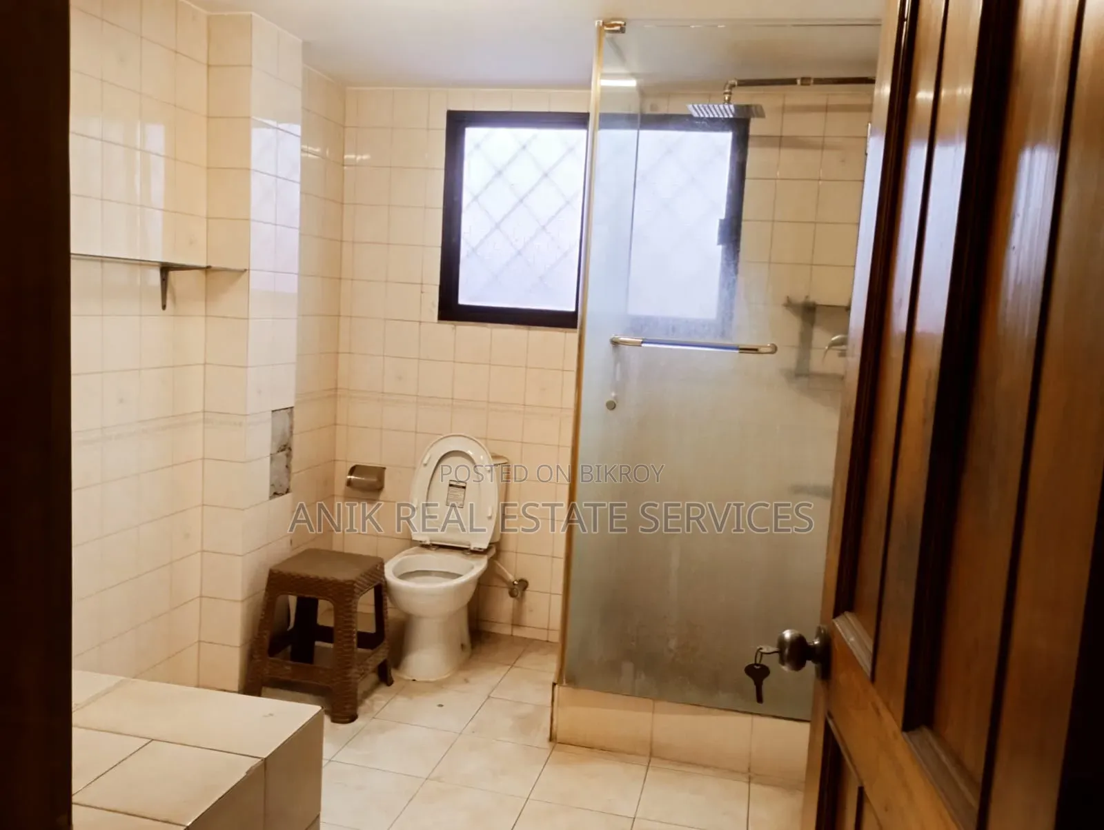 5bdrm House in Anik Real Estate, Gulshan for Rent