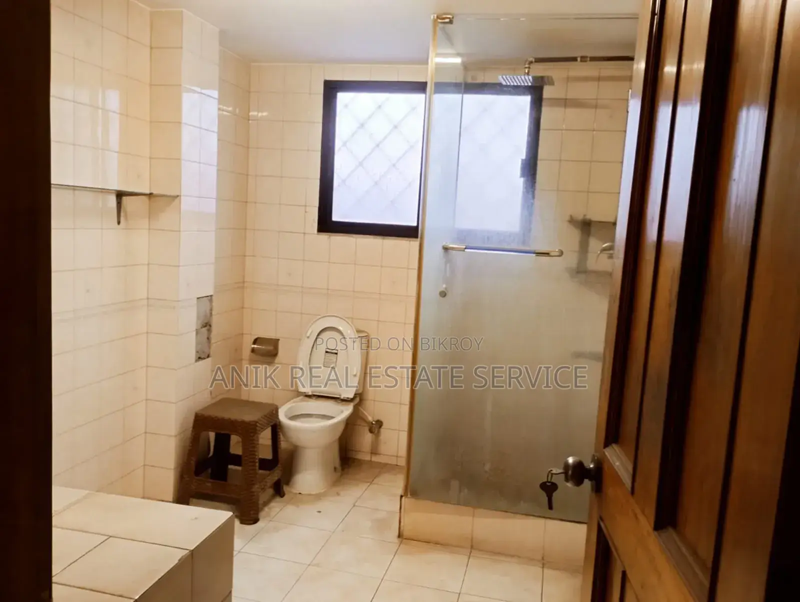 5bdrm House in Anik Real Estate, Gulshan for Rent