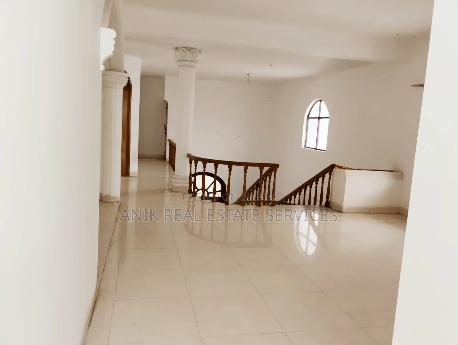 5bdrm House in Anik Real Estate, Gulshan for Rent