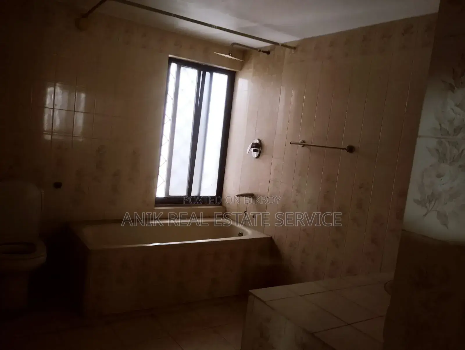 5bdrm House in Anik Real Estate, Gulshan for Rent