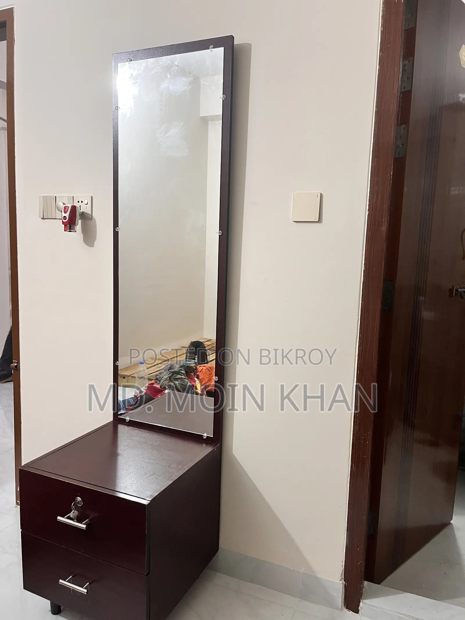 6 Feet Dressing Table